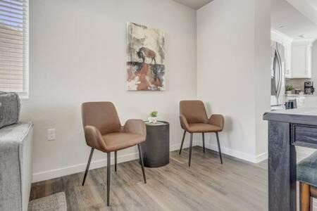 East Colorado Springs House | Rising Star Garden of the Gods Newly Renovated