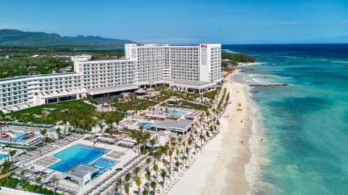 Falmouth Resort | Riu Palace Aquarelle - All Inclusive