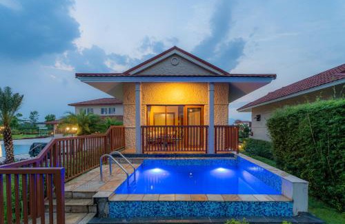 Bharatpur Resort | River Bank Jungle Resort, Chitwan