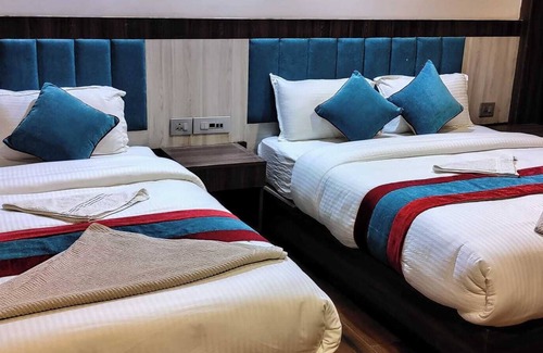 Dhussa Hotel | River Beach Resort