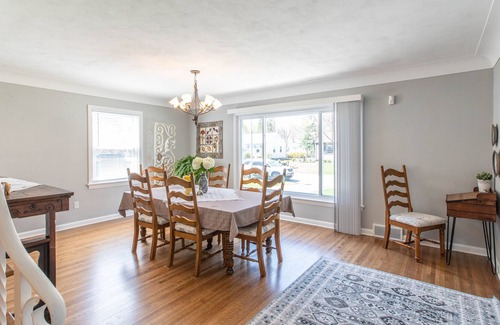 Maumee House | River District Home Newly Renovated with Spacious Living Amenities
