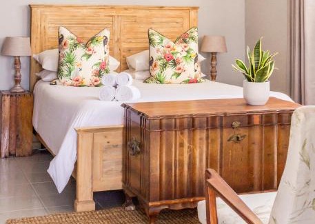 Addo Ski Chalet | River Front Estate