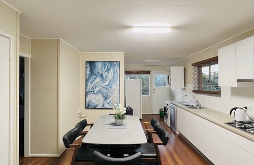 Griffin House | River Front, Fisher Retreat With Boat Ramp Access