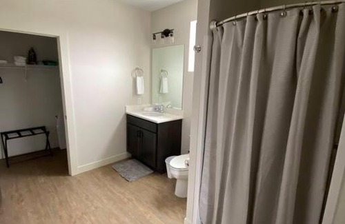 Downtown Apartment | River Front Luxury Furnished Studio Downtown QC