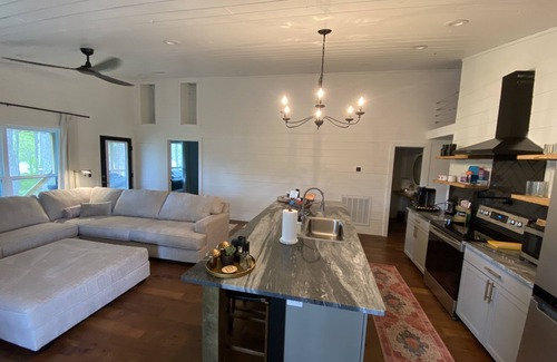 Pleasant Grove Cabin | River house on White River between Mt.View and Batesville Arkansas