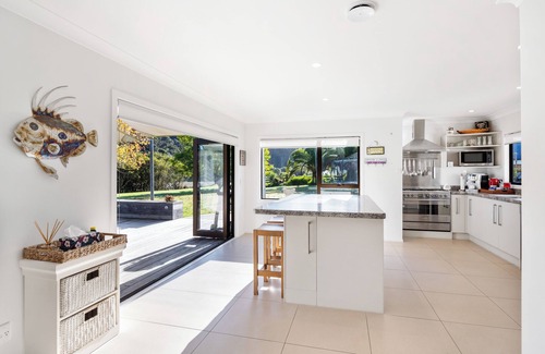 Haruru House | River Palms Retreat - Paihia Holiday Home