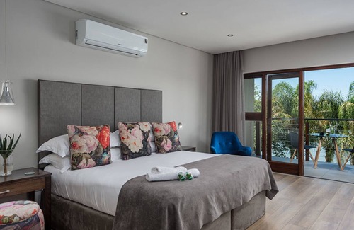 Upington Bed & Breakfast | River Place Manor - Deluxe Double or Twin Room F