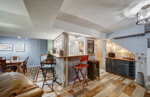 Howard Apartment | River Place Retreat, Unit 4- Cozy Condo on the Arkansas River
