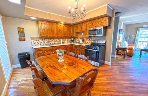 Marietta Apartment | River Port | 3 Bed Condo Waterfront on Ohio River