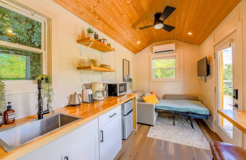 Sylva House | River Rest, Hiking, Fishing, Rafting, and 20 to Smoky Mountains!