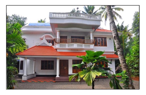 Alwaye House | River View Homestay