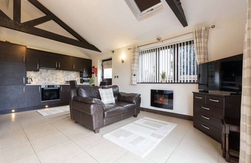 Ollerton Cabin | River View · River Maun Studio Cottages
