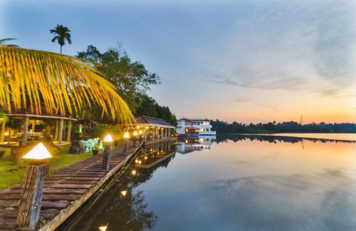 Darga Town Cabin | River View Villas