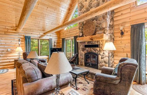 Lyndon Station House | River Woods Retreat