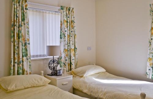 Althorpe House | Riverbank Cottage