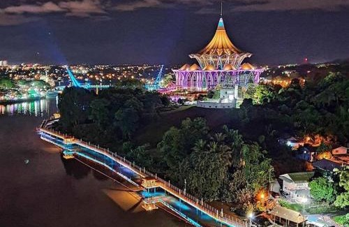 Kampung Surabaya Apartment | Riverbank Suite Waterfront with River view