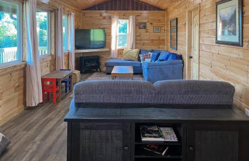 Tazewell House | Riverbend Retreat