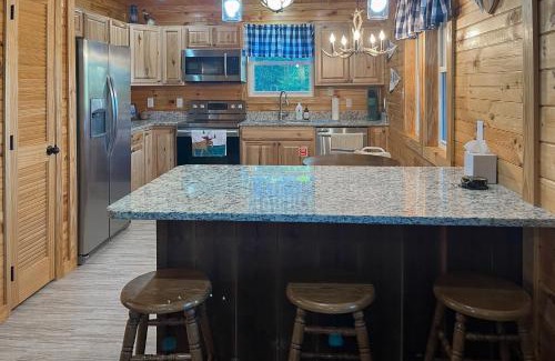 Tazewell House | Riverbend Retreat