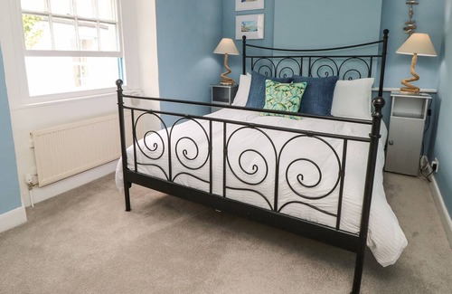 Lyme Regis Cabin | RIVERDANCE COTTAGE, pet friendly, with open fire in Lyme Regis