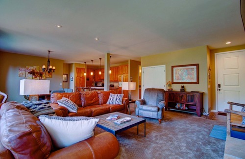 Old Town Condo | Riverfront Condo with Amazing Ski Slope Views overlooking the Fraser River!