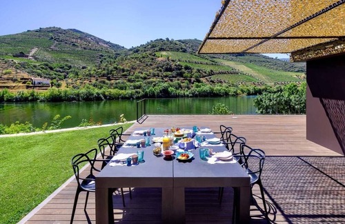 Cotas Villa | Riverfront Douro Villa With Pool in Wine Region