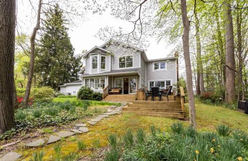 Crownsville House | Riverfront Hangar