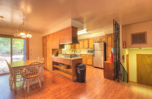 Harden Flat House | Riverfront Home 5 miles to Yosemite! Private riverbank. THE closest to Yos. gate