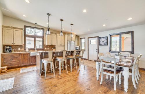 Wabasha House | Riverfront Home with Yard Games in Wabasha!