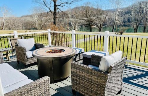 Bakerton House | Riverfront House in Harpers Ferry