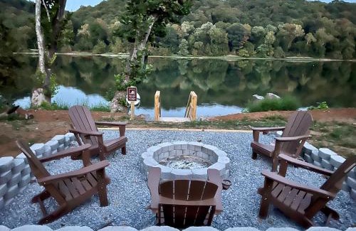 Bakerton House | Riverfront House in Harpers Ferry