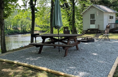 Alderson House | RiverGene River Camp: 2br,1bth Private River Access