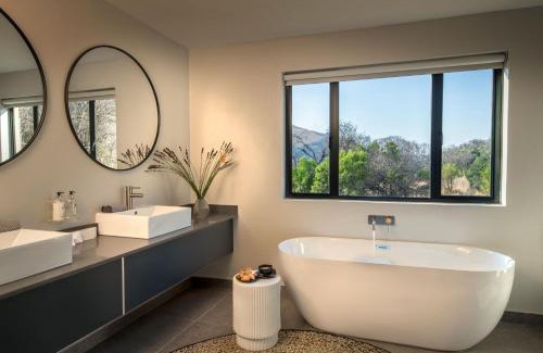 Protea Ridge Hotel | Riverhorse Lodge