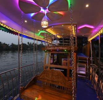 Mankombu Boat Rental | Riveria Caravan Houseboat