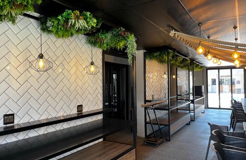 Brits Hotel | Riverleaf Hotel