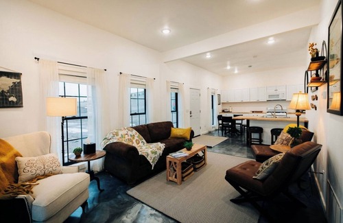 Great Falls Cottage | Rivers Edge Cottage!