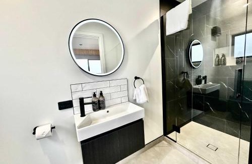 Lake Tekapo Apartment | Rivers Edge Studio