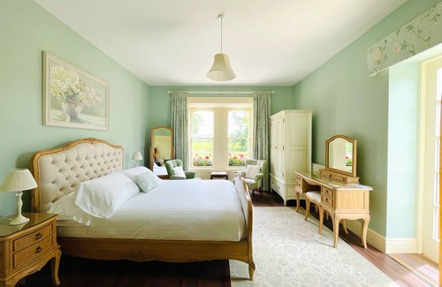 Carndonagh Bed & Breakfast | Riversdale Country House - Deluxe King Room Ensuite With Balcony
