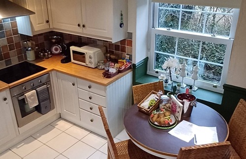 Ballyclare Cottage | Riverside Cottage at Logwood Mill