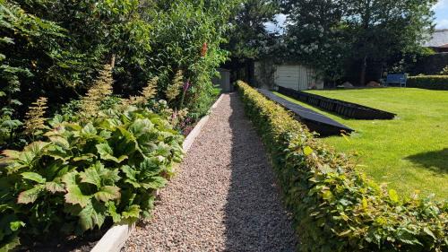 Castledawson House | Riverside Cottage