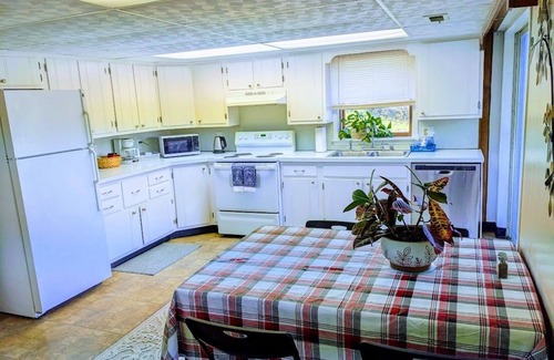 Bakerton House | Riverside cottage, minutes from historic Harpers Ferry! Private river access!