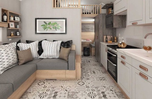 Bethesda Ski Chalet | Riverside Family Pod HT