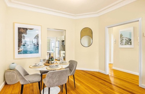 South Brisbane Apartment | Riverside Heritage Château/Convenient/Free carpark