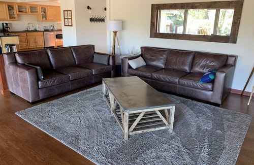 Cascade House | Riverside Home + Cottage - Exclusive Private Pool & Hot Tub - Sleeps 12