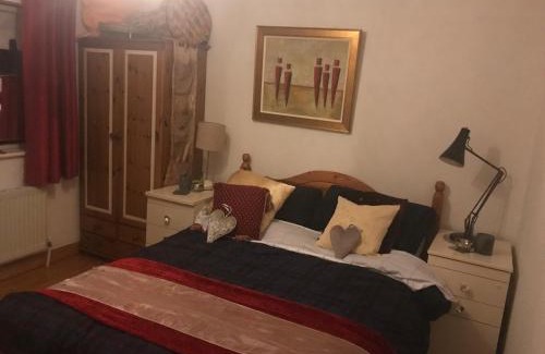 Glanmire Bed & Breakfast | Riverside in Coppervalley Vue