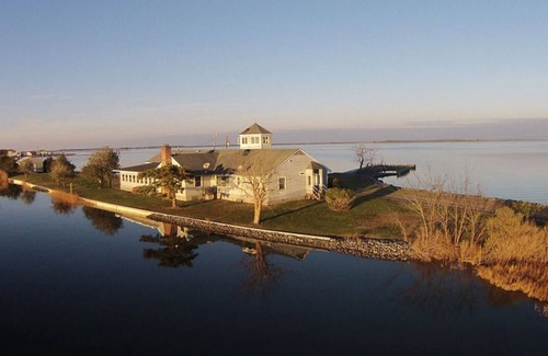 Fishing Creek House | Riverside Lodge Bed & Breakfast on the Honga River UNIT D