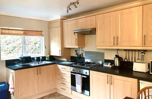 Barbrook House | Riverside Lodge with Hot Tub. Walk to Lynton & Lynmouth Towns. Free Parking.