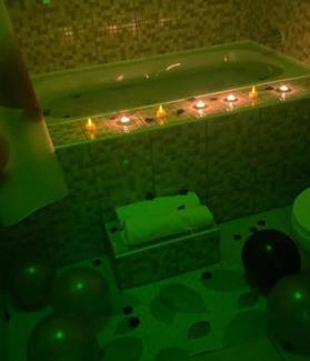 San Juan Bed & Breakfast | Riverside Poolside Apartment