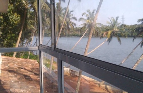 Kozhikode Villa | Riverside Stay @WaterGlassVilla