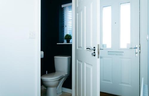 Shefford Bed & Breakfast | Riverside Stays, Modern House Stays, Shefford, Bedfordshire