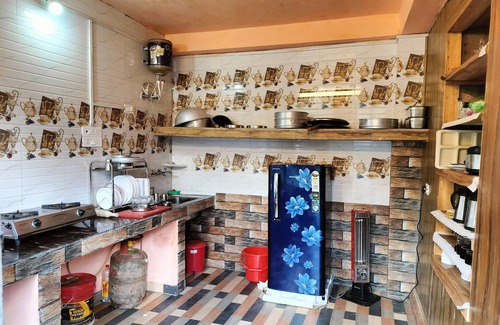 Banjar Cottage | RiverSoul Cottage 2BR in Tirthan Valley by Homeyhuts